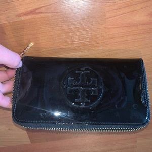 Vintage Patent Leather Tory Burch Zippered Wallet